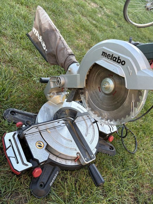 Ukośnika Metabo KS216M