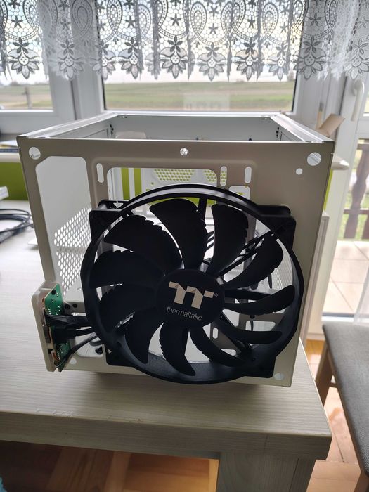 Thermaltake Core V1 Snow Edition - obudowa komputera PC