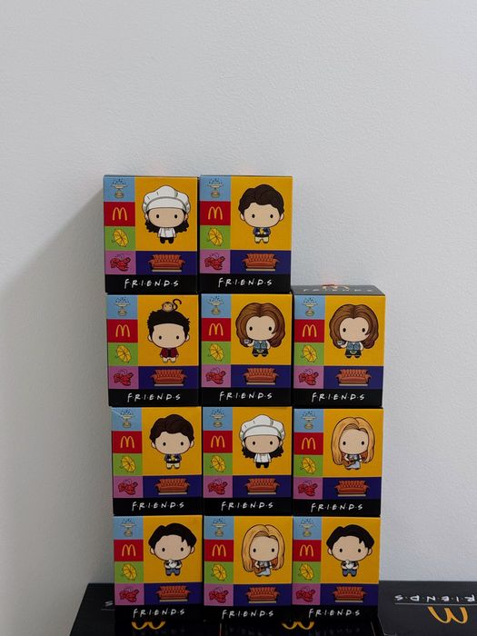 Колекційні іграшки фігурки Друзі Макдональдс (Friends McDonalds) нові