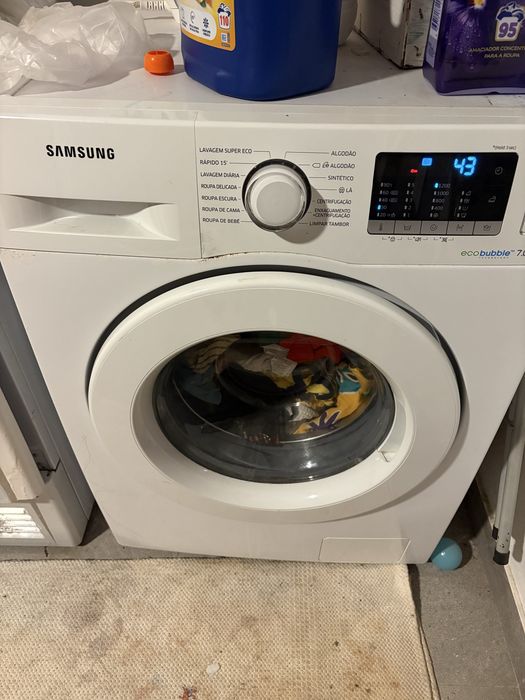 Vendo maquina da roupa