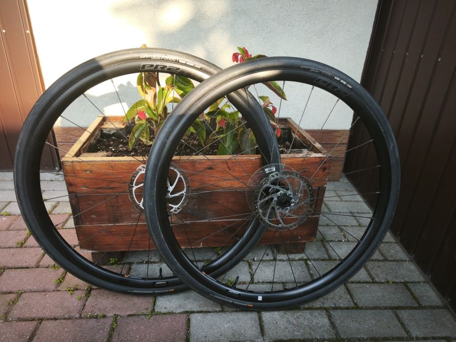 Koła aluminiowe Giant P-R2 Disc + opony + zamleczone gotowe do jazdy