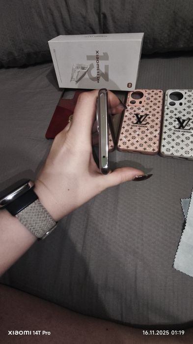 Продам Xiaomi 13 lite 8+8/256