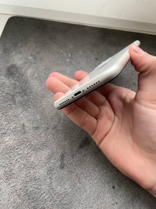 Айфон 11 белый 64гб