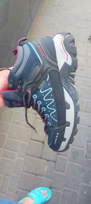 Трекінгові кросівки/ ботінкі  жіночі