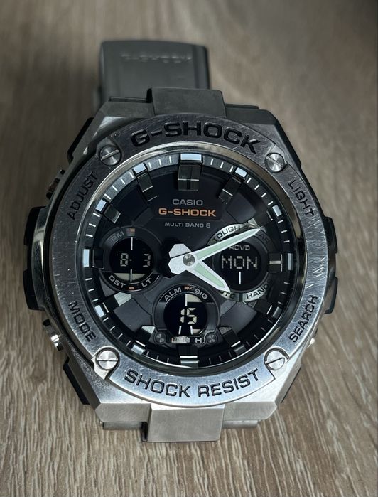 Casio g shock GST-W110D
