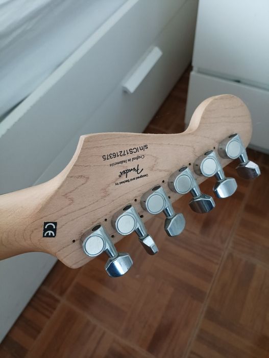 Fender Squier Strat barata