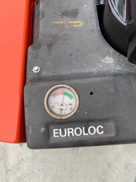 Paleciak elektryczny z masztem LOC