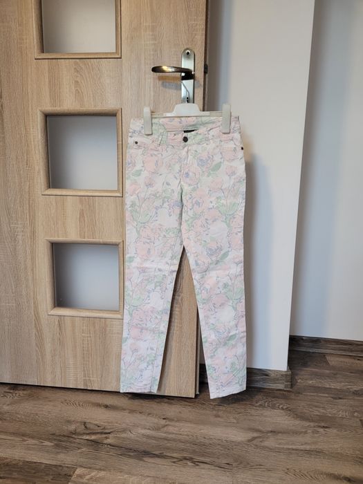 Esmara jasne eleganckie spodnie S