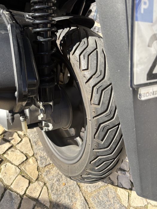 Honda PCX 2025 – Excellent Condition – Only 6,200 km