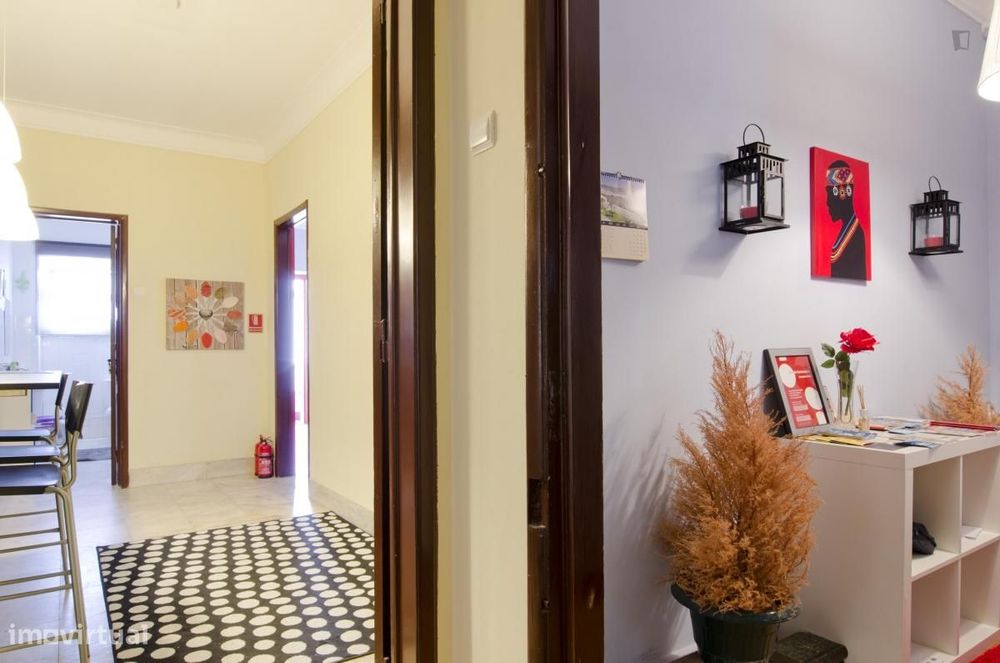 Quarto - localizado em Alcântara Lisbon