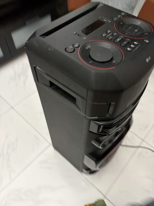 LG XBOOM ON7 500W – Coluna Hi-Fi Bluetooth, Karaoke, DJ, CD, USB