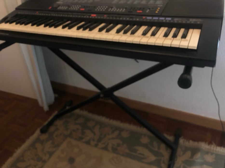 Teclado Yamaha PSR-500 e Suporte Tripé — Funciona Perfeitament