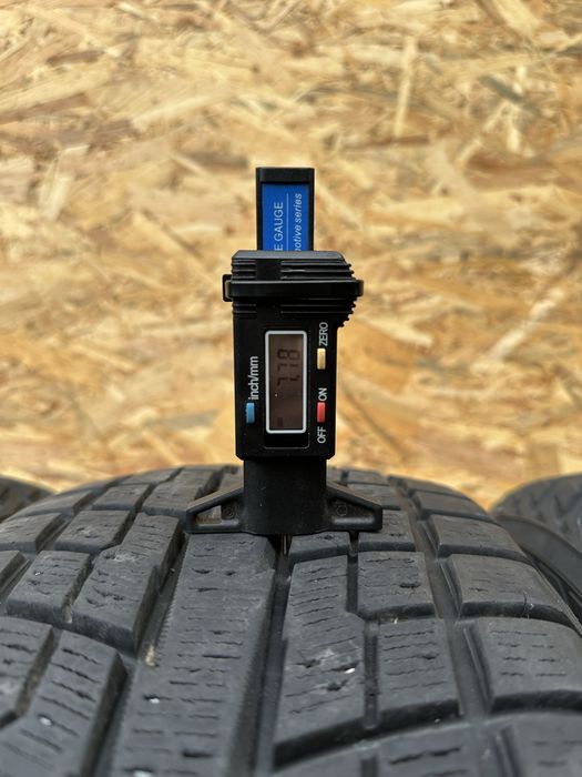 Зимові шини 215/60R17 96Q YOKOHAMA GEOLANDAR i/T-S.гума резина шини.