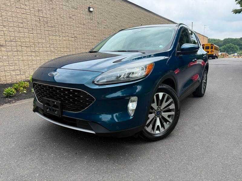 2020 Ford Escape Hybrid Titanium