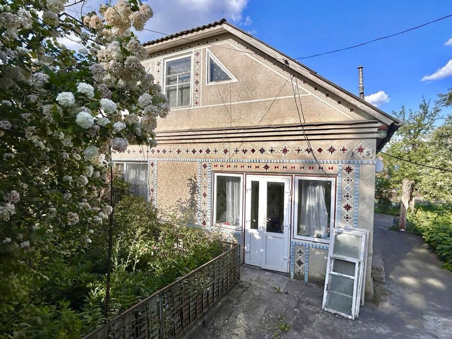 Продам будинок з великою територією