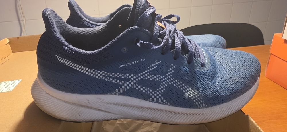 Asics Patriot 13 azuis e brancos 43.5