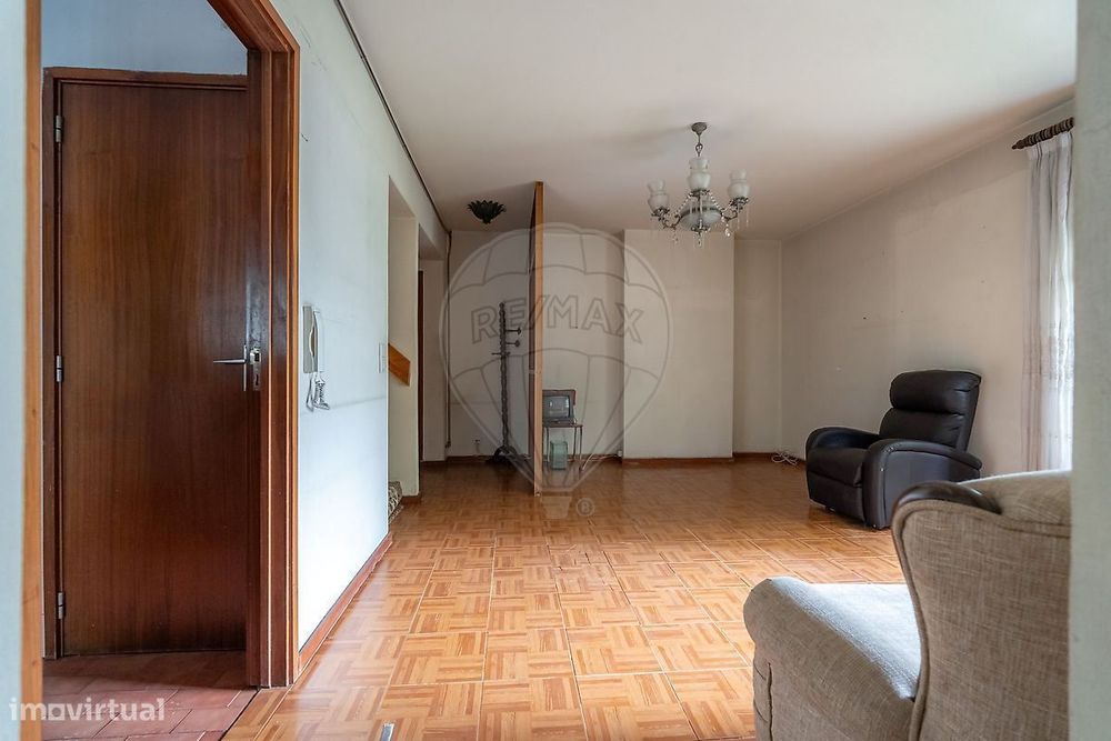 Apartamento T4 à venda em Coimbra  Santo António dos Olivais