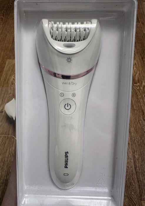 Епілятор Philips Series 8000