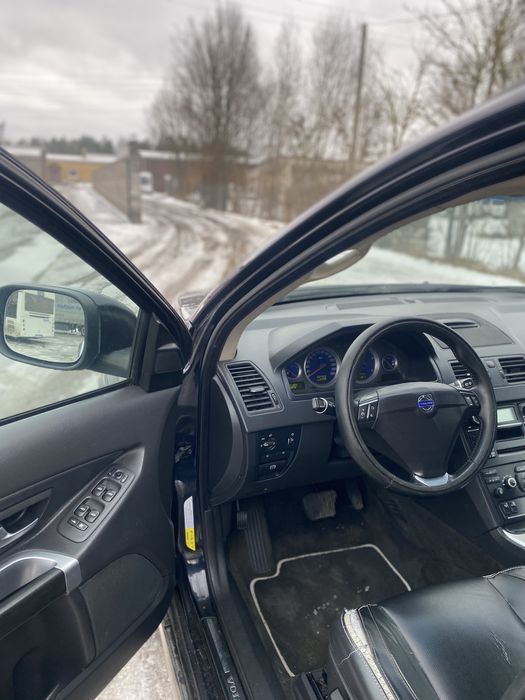 Volvo xc 90 повний привід