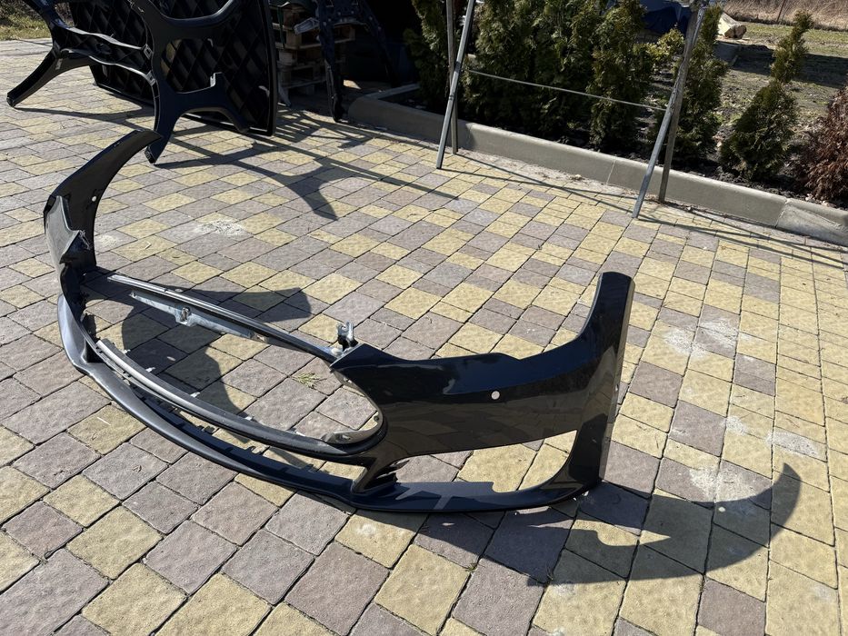 Бампер Tesla Model S під ремонт , графіт, вуха кути цілі !