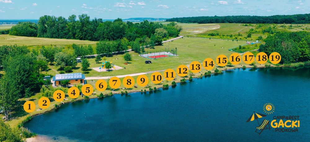 Domki nad jeziorem* Prywatna plaża * Pole namiotowe* Camping*