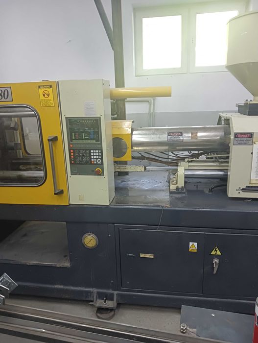 Wtryskarka SM 180T ASIAN PLASTIC