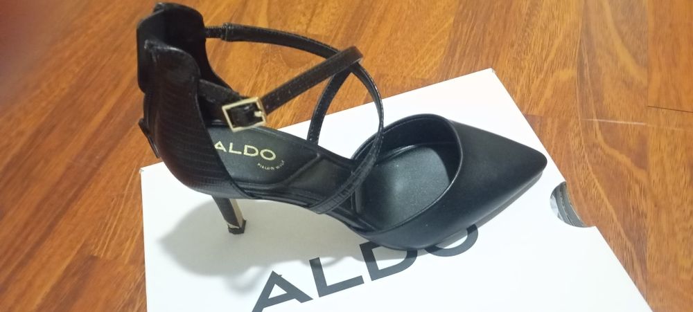 Sapatos de salto alto 35