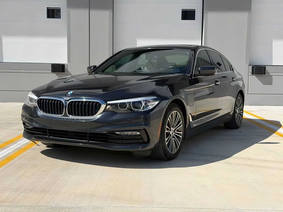 BMW 530e      2018