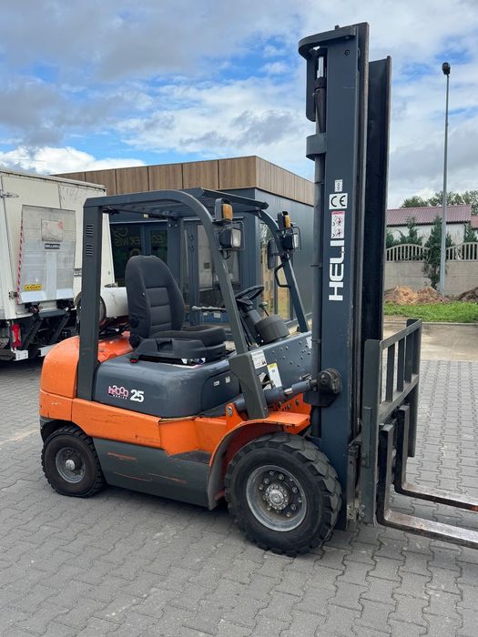 Heli CPQD 25  Wózek Widłowy Bardzo Dobry Stan Benzyna Plus Gaz