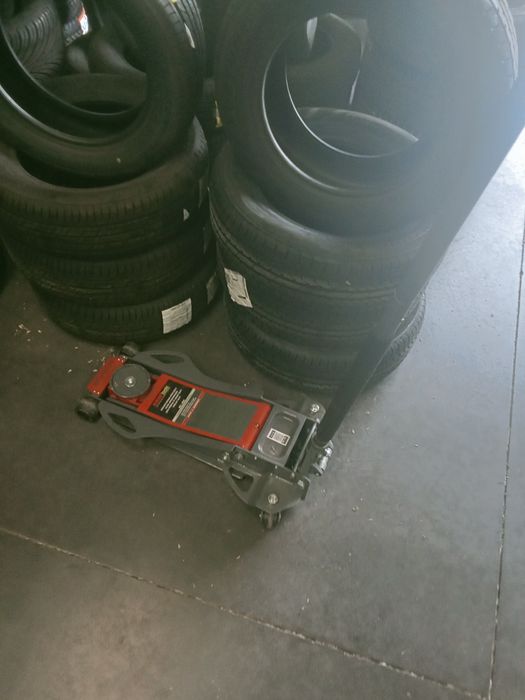 Máquinas de pneus maquina de calibrar  e elevador