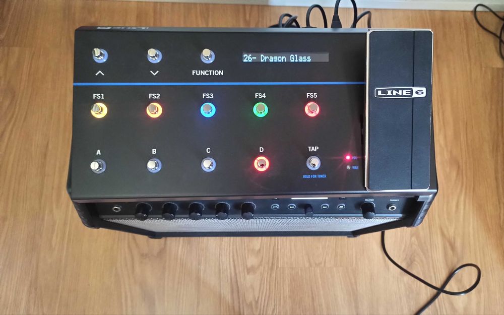 Vendo Line 6 spider V 120 + controlador FBV3