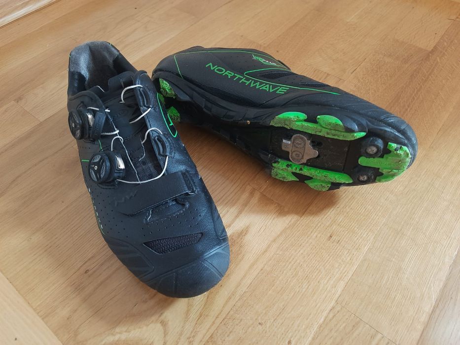 Веловзуття професіональне Northwave Extreme.