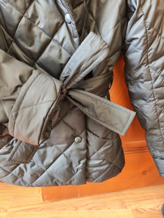 Куртка весняна жіноча.