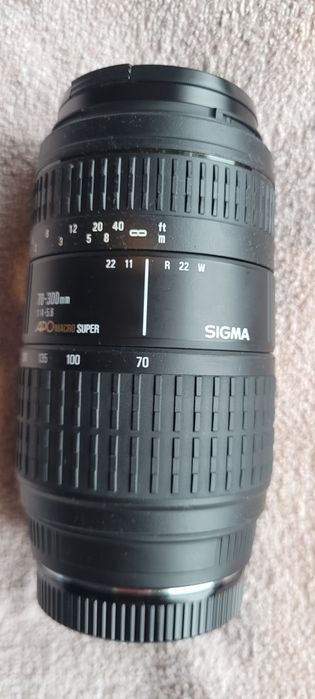 Об'єктив Sigma 70-300mm, Сумісний з фотоапаратами Nikon