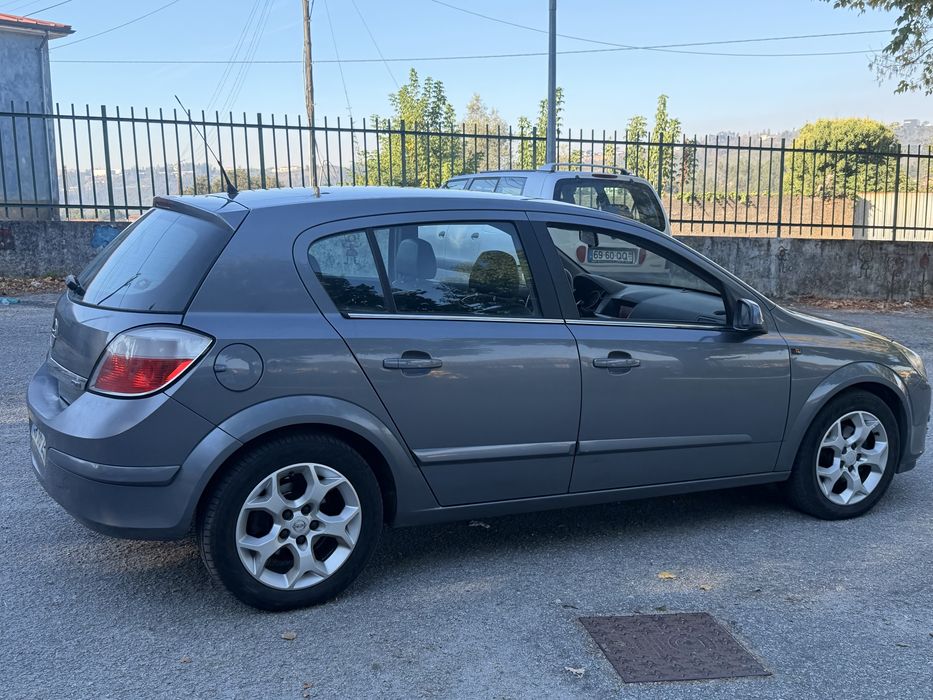 Opel astra 1.3cdti — photo 4