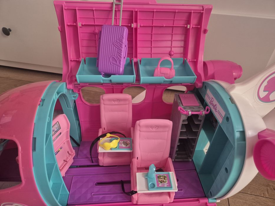 Samolot Barbie +auto gratis