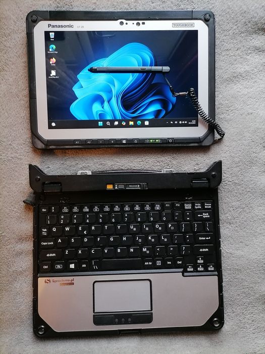 Panasonic CF 20 WIN 11 2w1 i5- 7 gen rysik 8GB 256GB SSD GWAR 2 lata
