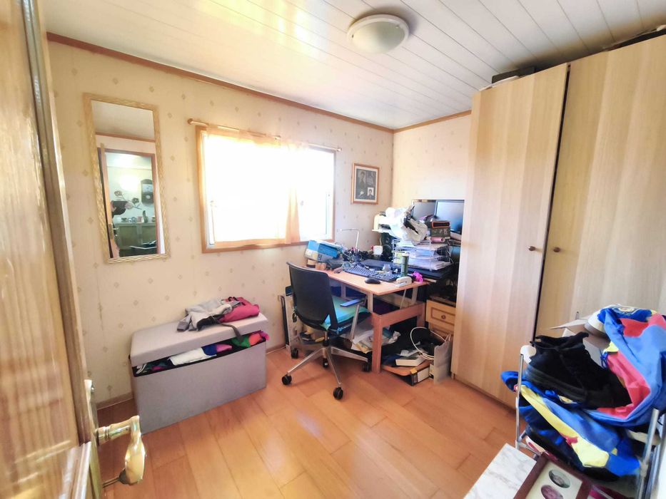 Moradia pré-fabricada T2.