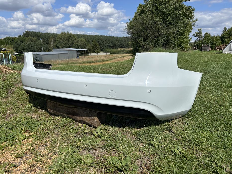 Zderzak Audi a4 b8 lift avant kombi ls9r wyciecie na hak
