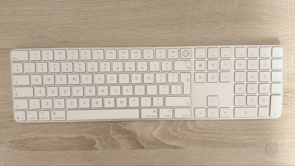 Apple Klawiatura Magic Keyboard z Touch ID i polem numerycznym dla modeli Maca z czipem Apple