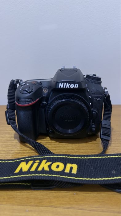 Vendo NIKON D7200 em ótimo estado