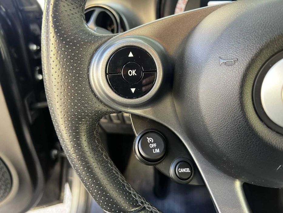 smart Forfour de 90CV de caixa manual na versão Passion irrepreensível