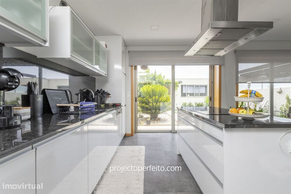 Moradia em Banda T3+2 Venda em Nogueira da Regedoura,Santa Maria da Fe