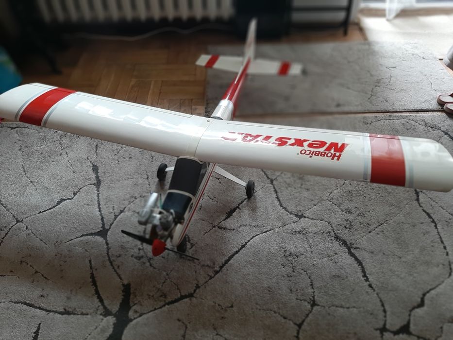 Model samolotu Hobbico NexSTAR, samolot rc