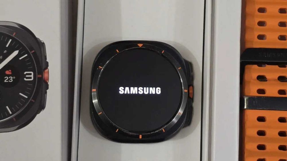 Samsung Galaxy Watch Ultra годинник