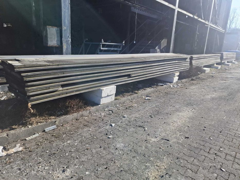 Płyty warstwowe z rozbiórki 1000m2