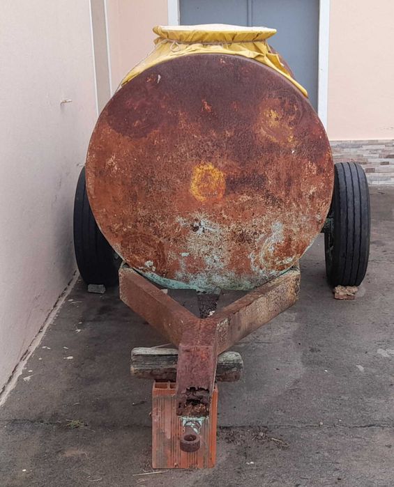CISTERNA REBOCÁVEL 2000L (sem documentos)