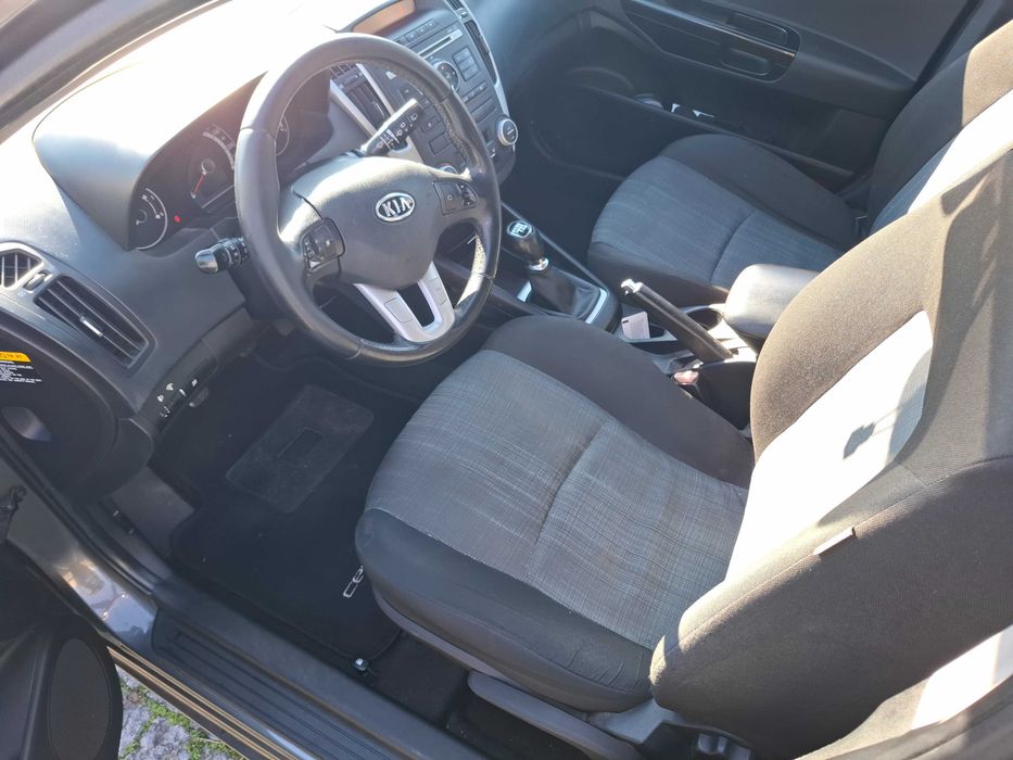 Kia Ceed SW 1.6 CRDi EX | 2010 | 255.000 km