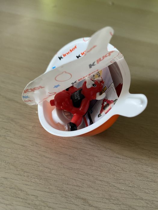 Figurka z kolekcji NBA «Chicago Bulls» z Kinder Joy 2023