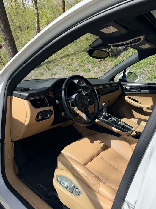 Продаж  Porsche Macan 2018 • 2.0 Turbo